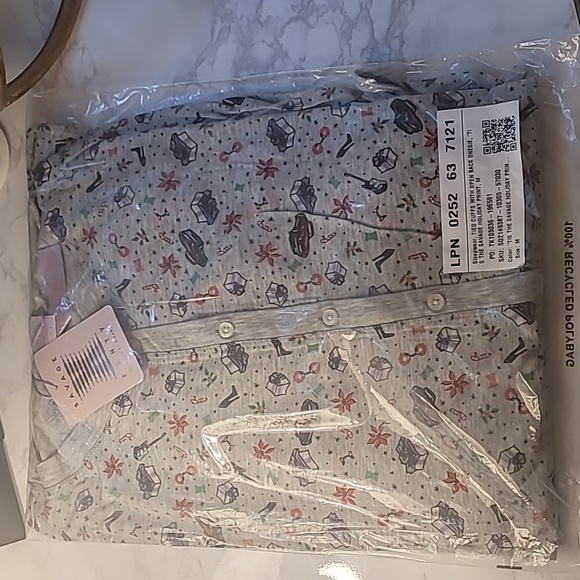 SAVAGE X FENTY TIS THE SAVAGE OPEN-BACK ONESIE SIZE MEDIUM - Picture 7 of 10